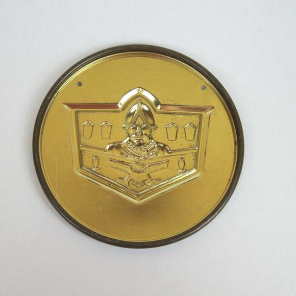 Vintage 1950s Wheaties Cereal DeSoto Metal Automobile Car Emblem Badge 3" Round - Picture 8 of 12